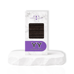 Color YY lash extensions in mixed lengths