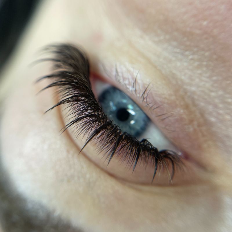 Chocolate Brown Color Eyelashes