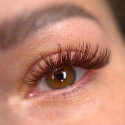 Color brown lashes