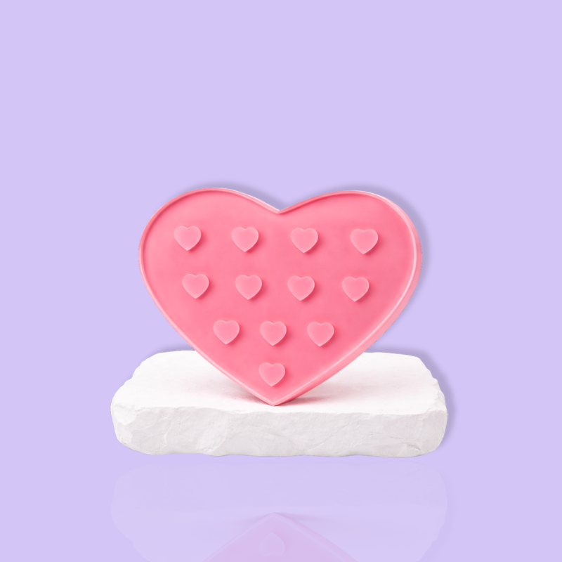 Heart-shaped lash glue holder