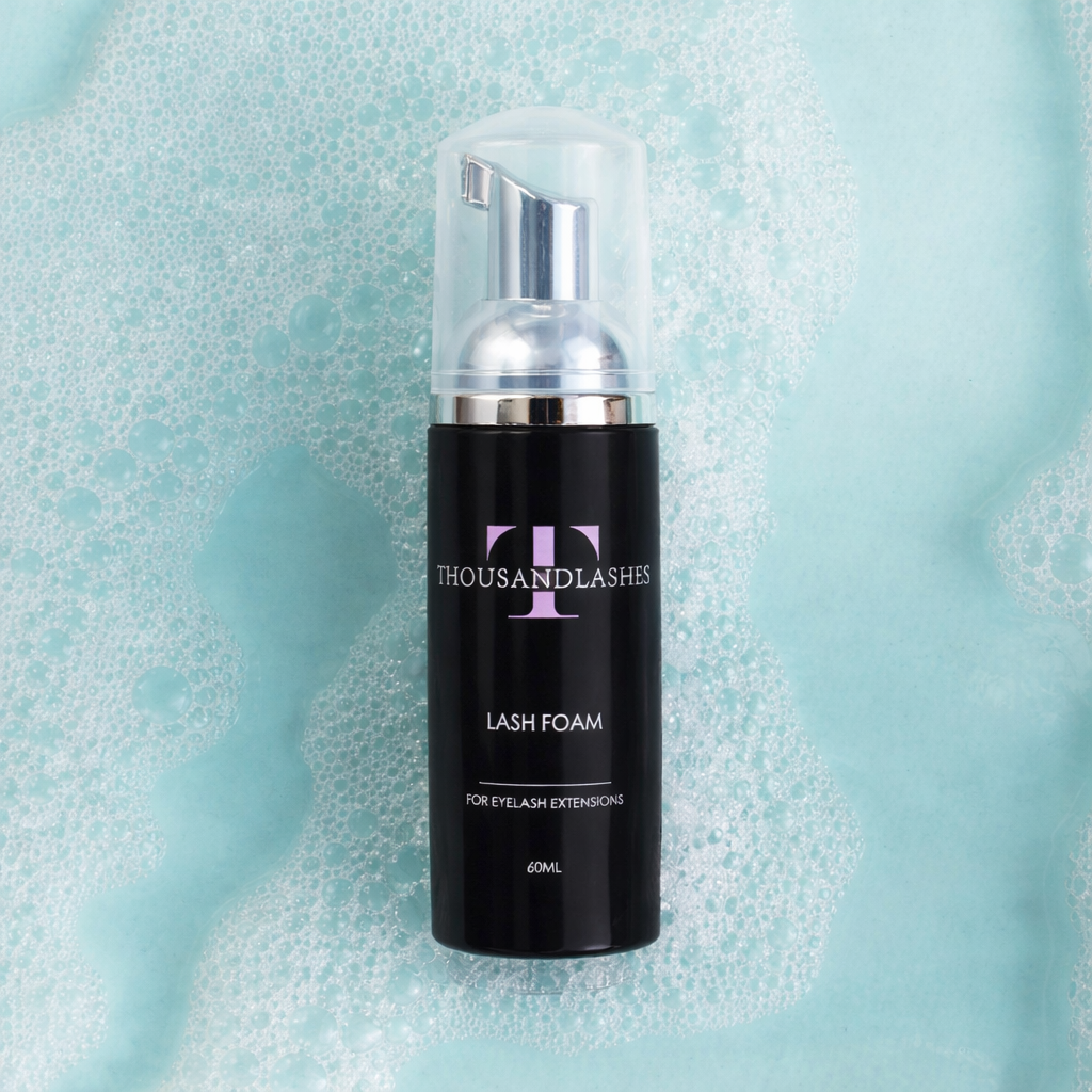 Lash foam shampoo for sensitive eyes
