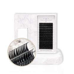 Mixed length wet lash trays for lash artists