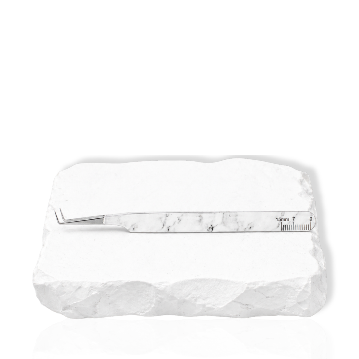 Precision Volume 90 Degree Tweezer side profile highlighting the 90 degree angled lash tip