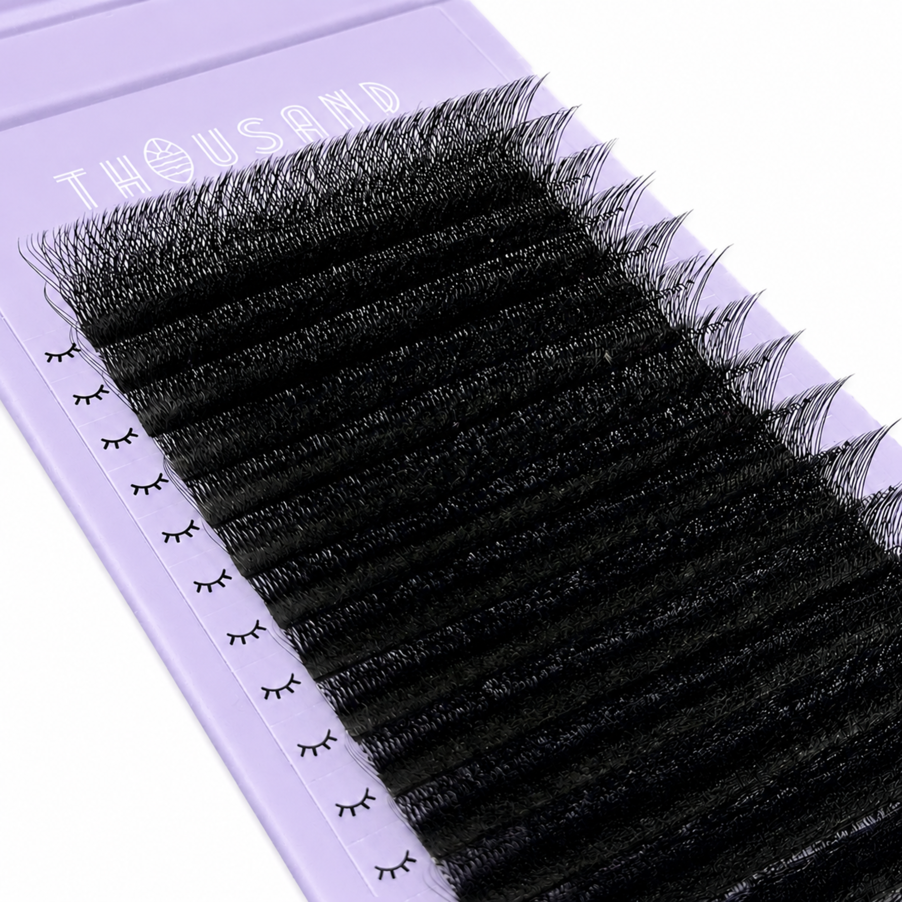 Single-length Clover lashes