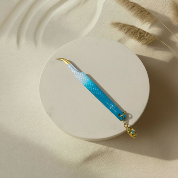 curved lash tweezer for professionals