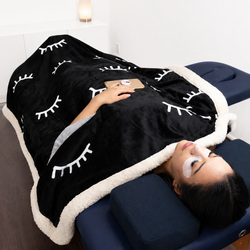 LASH BED BLANKET: EYELASH PRINT
