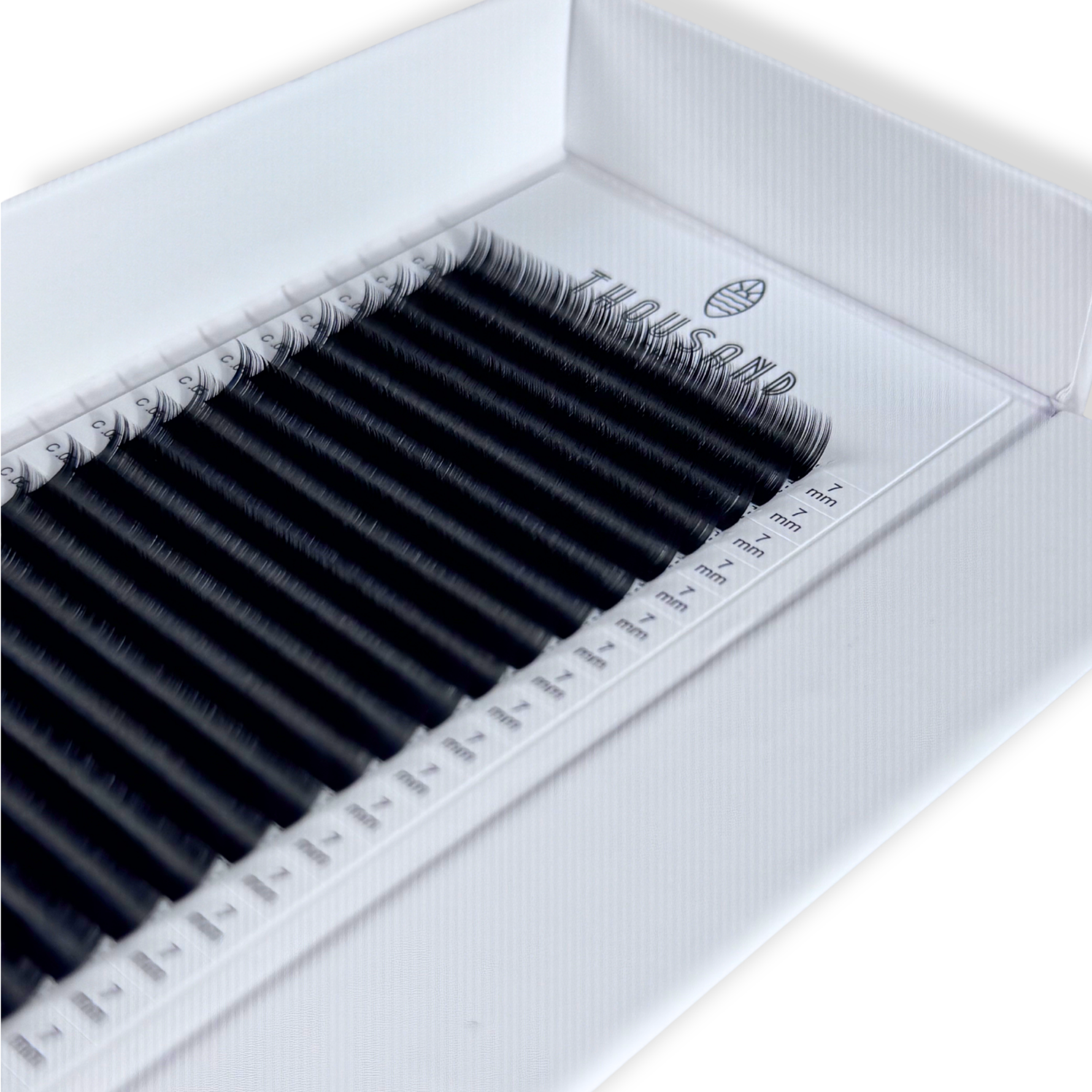 lightweight volume lash extensions Chloe