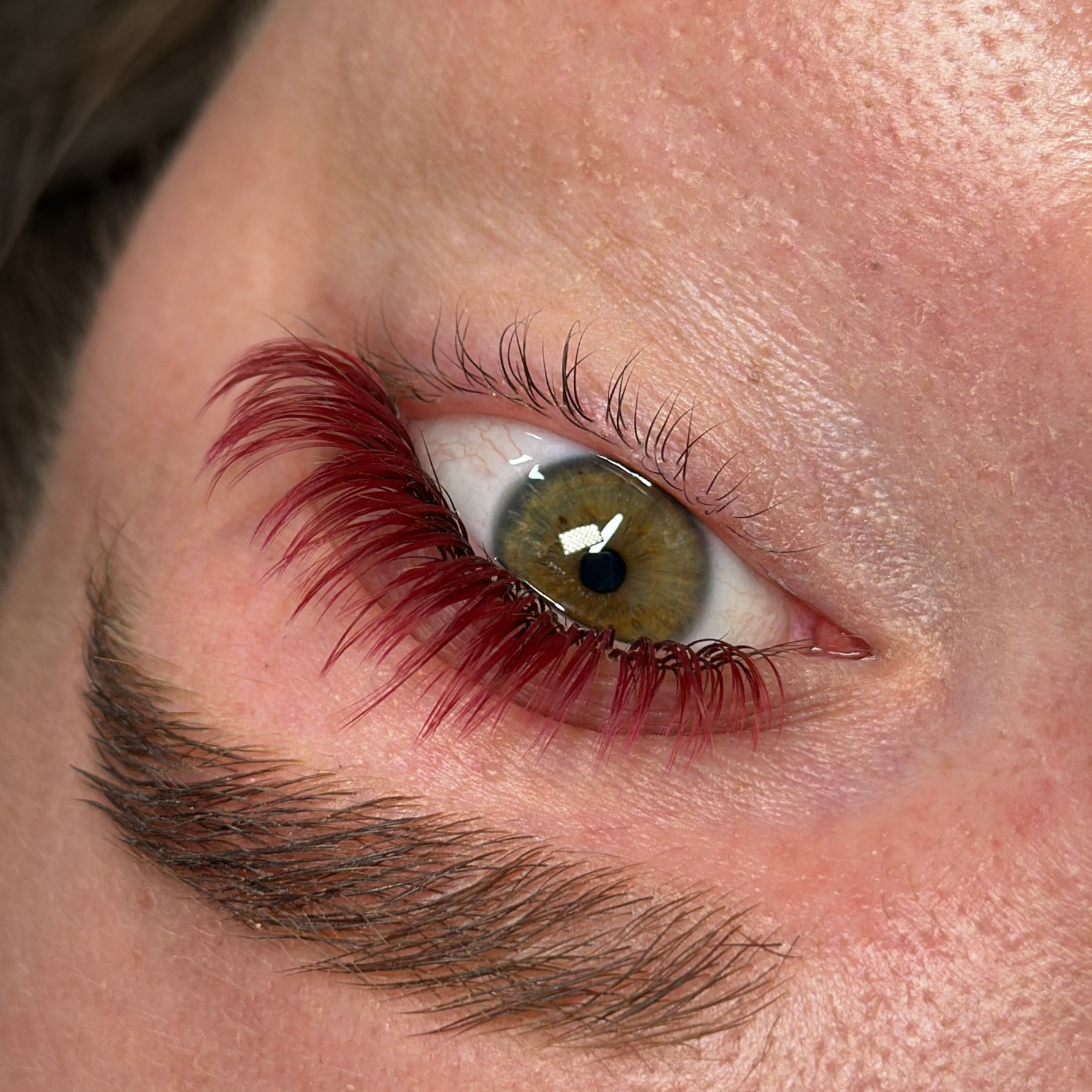 red color lashes