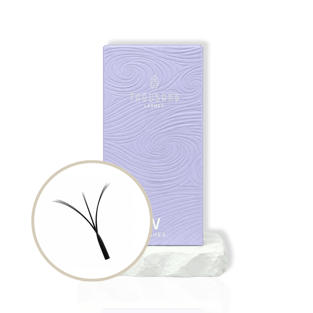 thousandlashes W Lashes tray box with close-up view of a W-shaped lash fan