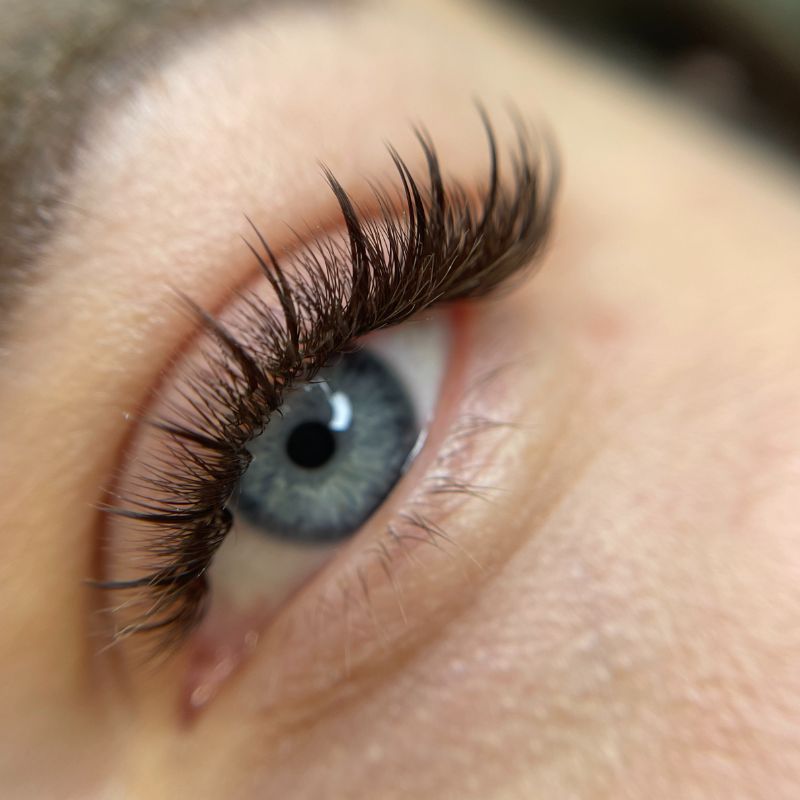 What is lash wisps